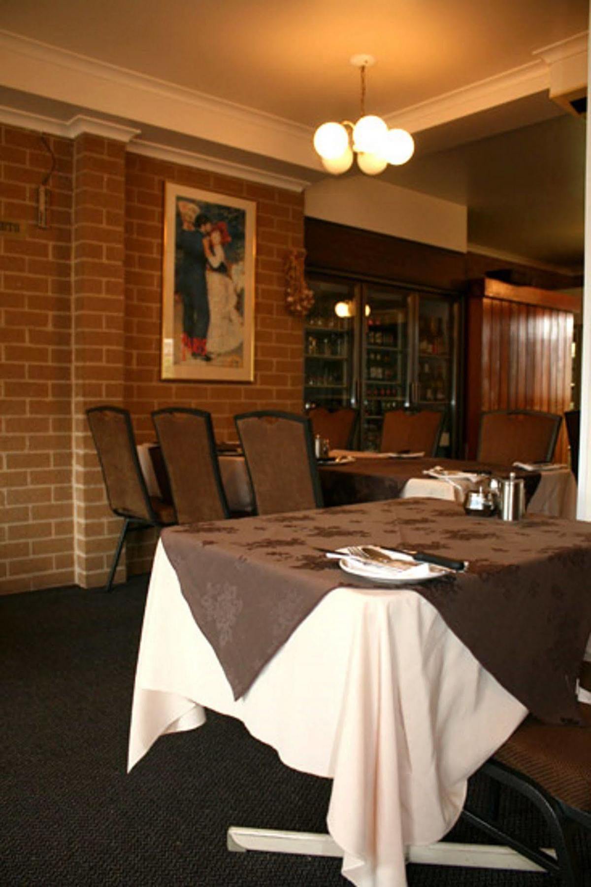 Grand Manor Motor Inn Queanbeyan Buitenkant foto